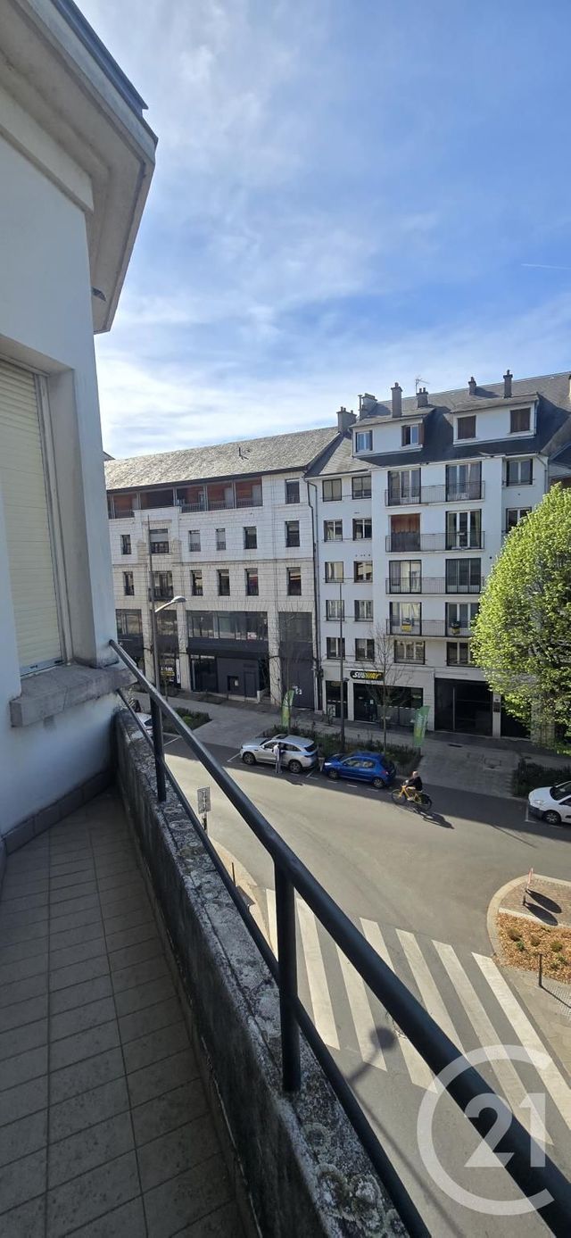 Appartement F3 à louer - 3 pièces - 85.0 m2 - RODEZ - 12 - MIDI-PYRENEES - Century 21 Foch Immobilier