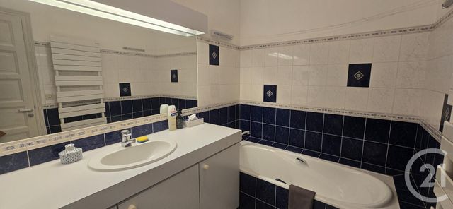 Appartement F3 à louer - 3 pièces - 85.0 m2 - RODEZ - 12 - MIDI-PYRENEES - Century 21 Foch Immobilier