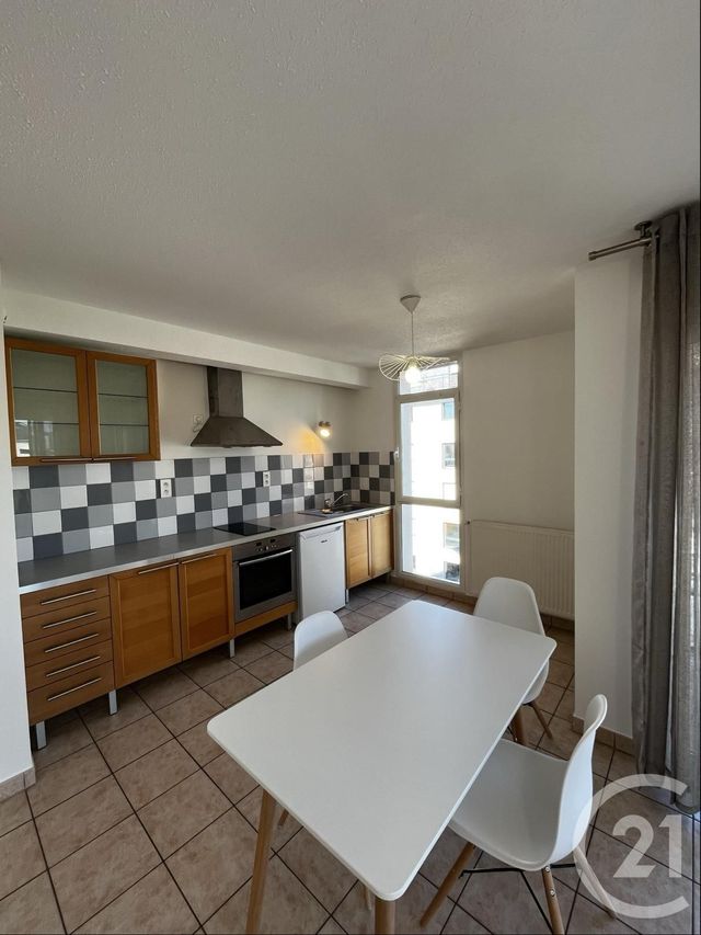Appartement F2 à louer - 2 pièces - 51.57 m2 - RODEZ - 12 - MIDI-PYRENEES - Century 21 Foch Immobilier