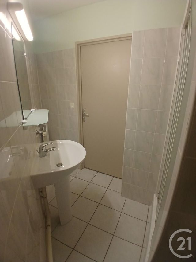 Appartement F2 à louer - 2 pièces - 38.0 m2 - RODEZ - 12 - MIDI-PYRENEES - Century 21 Foch Immobilier