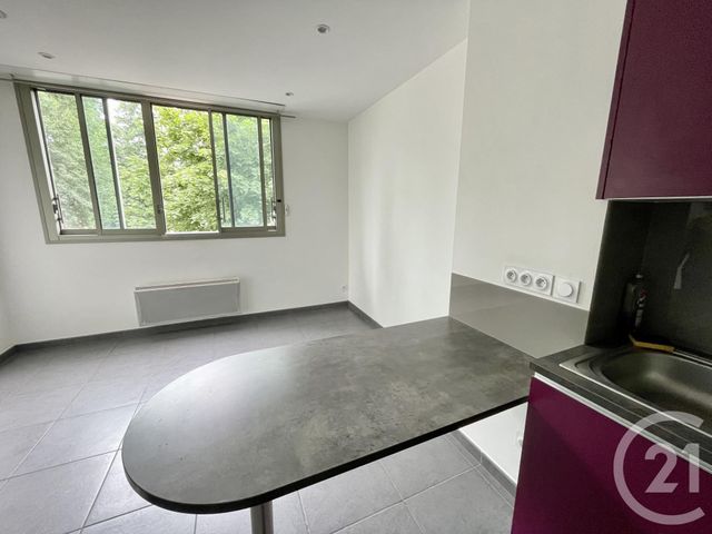Appartement T2 à louer - 2 pièces - 28.16 m2 - RODEZ - 12 - MIDI-PYRENEES - Century 21 Foch Immobilier
