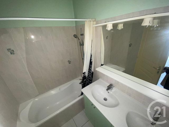 Appartement F3 à louer - 3 pièces - 54.0 m2 - RODEZ - 12 - MIDI-PYRENEES - Century 21 Foch Immobilier