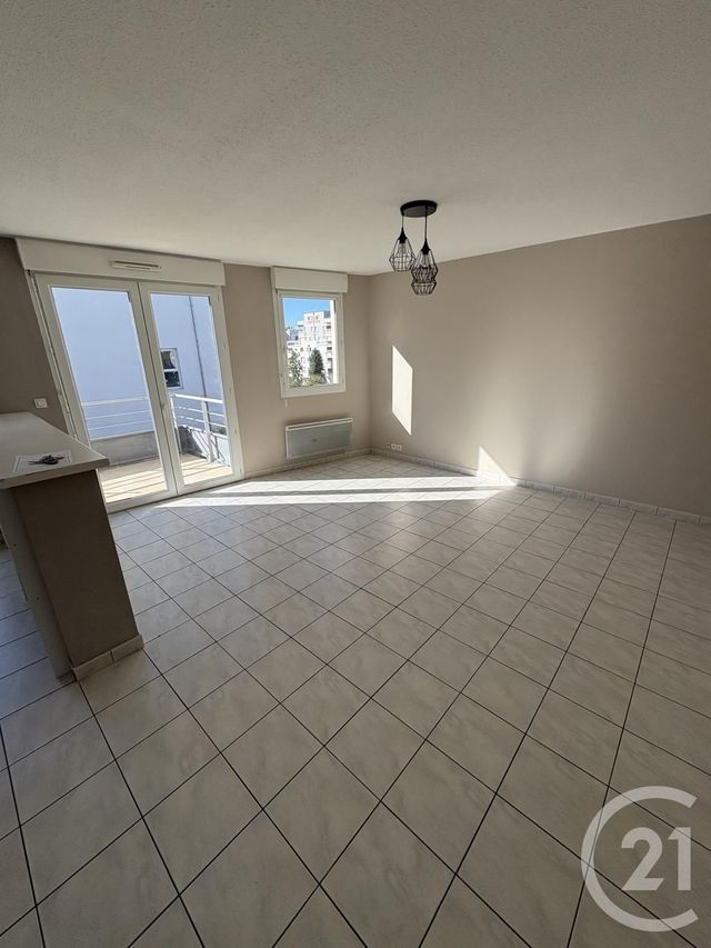 Appartement F3 à louer - 3 pièces - 54.0 m2 - RODEZ - 12 - MIDI-PYRENEES - Century 21 Foch Immobilier