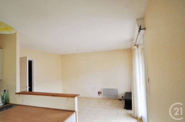 Appartement F2 à louer - 2 pièces - 45.0 m2 - MARCILLAC VALLON - 12 - MIDI-PYRENEES - Century 21 Foch Immobilier