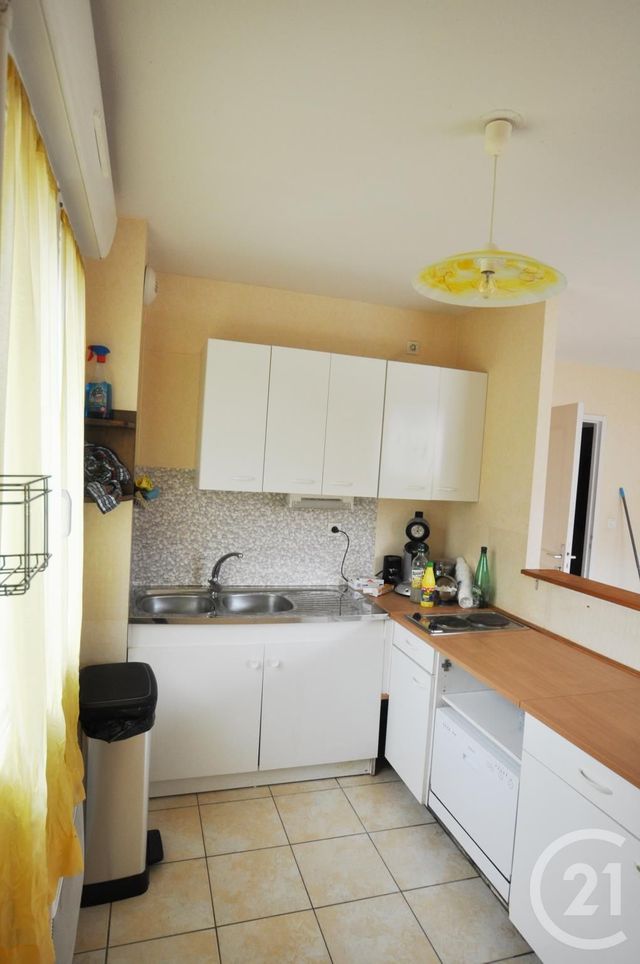 Appartement F2 à louer - 2 pièces - 45.0 m2 - MARCILLAC VALLON - 12 - MIDI-PYRENEES - Century 21 Foch Immobilier