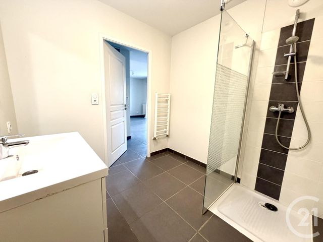 Appartement T2 à louer - 2 pièces - 44.76 m2 - RODEZ - 12 - MIDI-PYRENEES - Century 21 Foch Immobilier