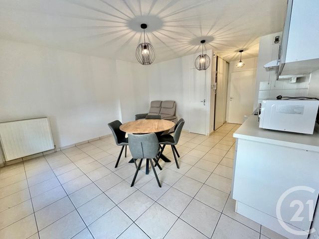 Appartement F1 bis à louer - 2 pièces - 38.37 m2 - RODEZ - 12 - MIDI-PYRENEES - Century 21 Foch Immobilier
