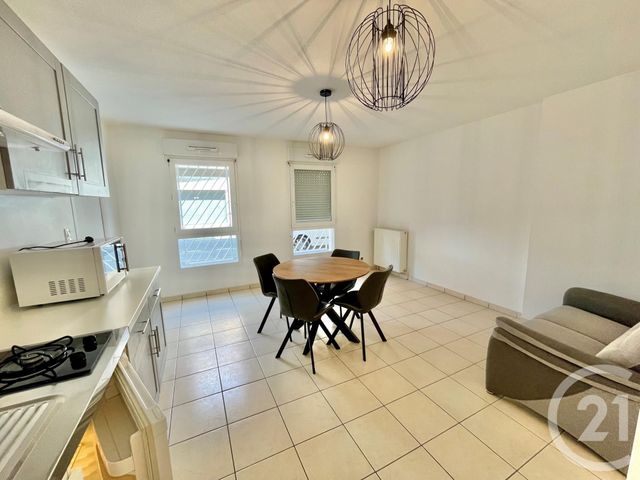 Appartement F1 bis à louer - 2 pièces - 38.37 m2 - RODEZ - 12 - MIDI-PYRENEES - Century 21 Foch Immobilier