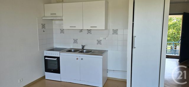 Appartement F2 à louer - 2 pièces - 45.0 m2 - BOZOULS - 12 - MIDI-PYRENEES - Century 21 Foch Immobilier