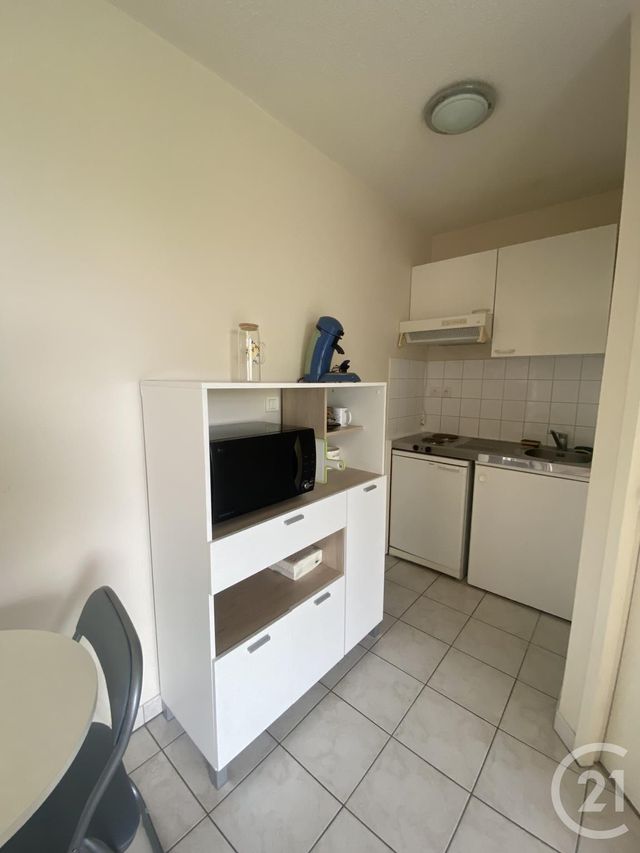 Appartement Studio à louer - 1 pièce - 22.0 m2 - RODEZ - 12 - MIDI-PYRENEES - Century 21 Foch Immobilier