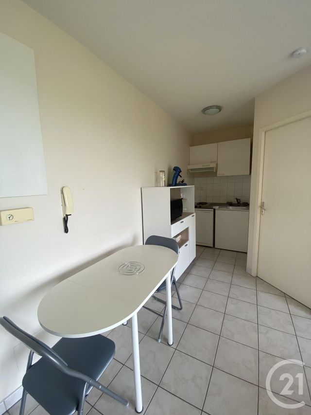 Appartement Studio à louer - 1 pièce - 22.0 m2 - RODEZ - 12 - MIDI-PYRENEES - Century 21 Foch Immobilier