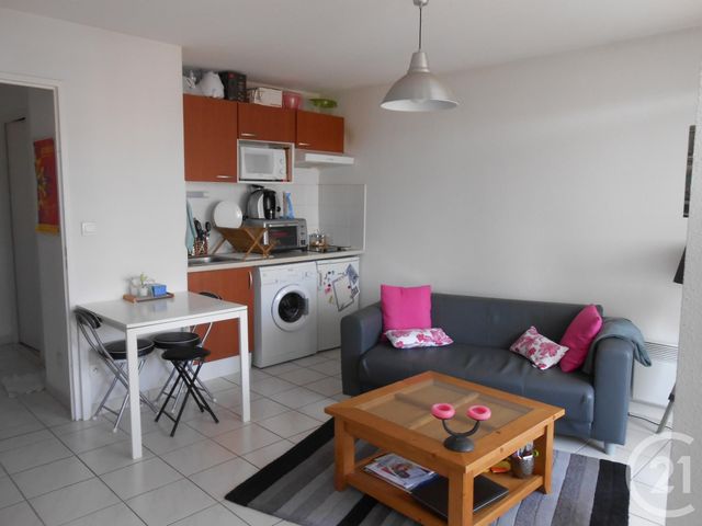 Appartement F1 bis à louer - 2 pièces - 30.71 m2 - RODEZ - 12 - MIDI-PYRENEES - Century 21 Foch Immobilier