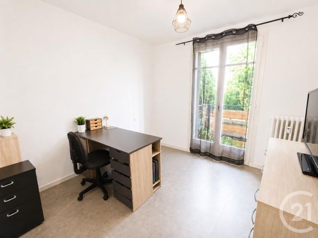 Appartement T3 à vendre - 3 pièces - 54.76 m2 - RODEZ - 12 - MIDI-PYRENEES - Century 21 Foch Immobilier