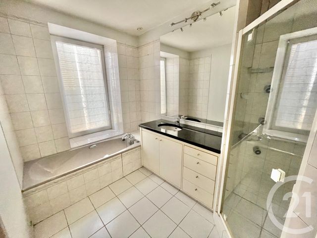 Appartement F6 à louer - 6 pièces - 140.7 m2 - RODEZ - 12 - MIDI-PYRENEES - Century 21 Foch Immobilier