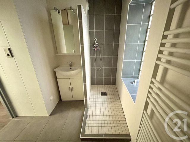 Appartement F2 à louer - 2 pièces - 54.8 m2 - RODEZ - 12 - MIDI-PYRENEES - Century 21 Foch Immobilier