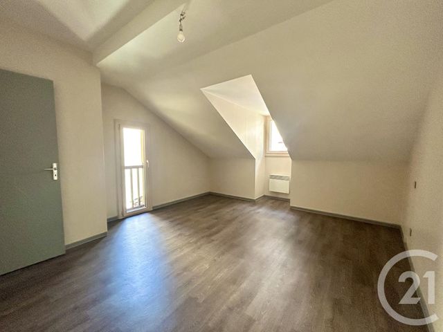 Appartement F2 à louer - 2 pièces - 54.8 m2 - RODEZ - 12 - MIDI-PYRENEES - Century 21 Foch Immobilier