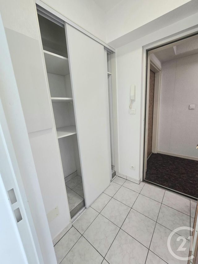 Appartement F1 à louer - 1 pièce - 20.79 m2 - RODEZ - 12 - MIDI-PYRENEES - Century 21 Foch Immobilier