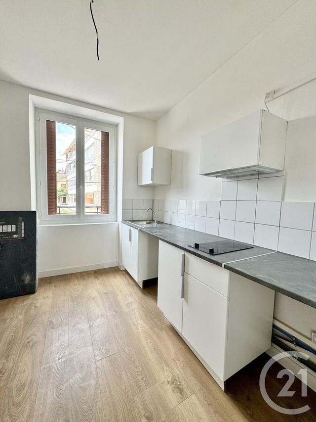 Appartement T1 à louer - 1 pièce - 23.58 m2 - RODEZ - 12 - MIDI-PYRENEES - Century 21 Foch Immobilier