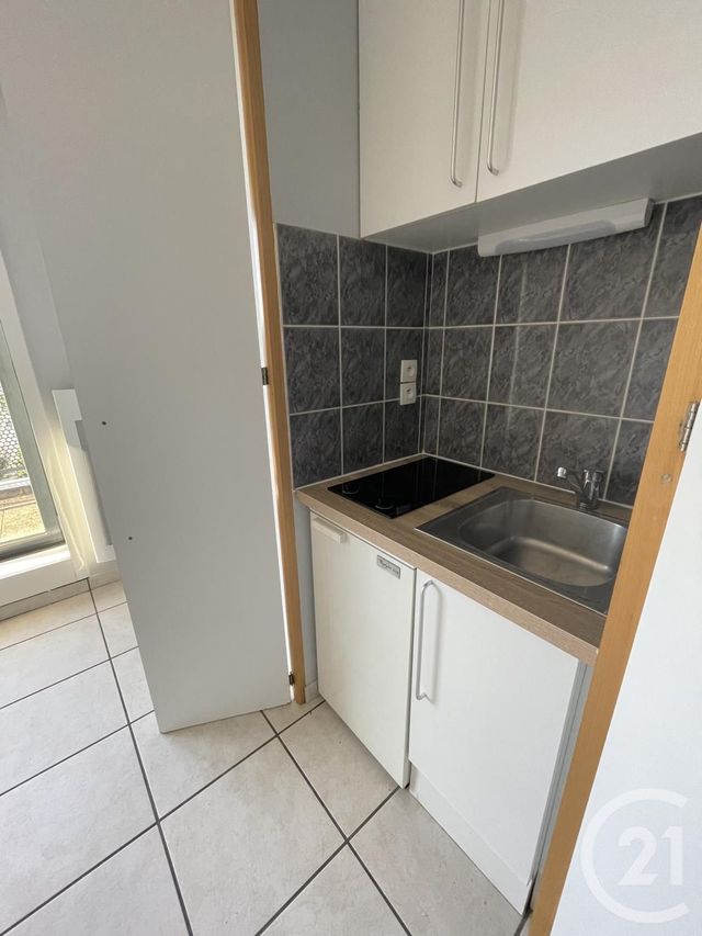 Appartement F2 à louer - 2 pièces - 33.1 m2 - RODEZ - 12 - MIDI-PYRENEES - Century 21 Foch Immobilier