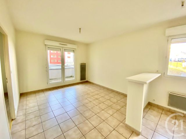 Appartement F2 à louer - 2 pièces - 31.15 m2 - RODEZ - 12 - MIDI-PYRENEES - Century 21 Foch Immobilier