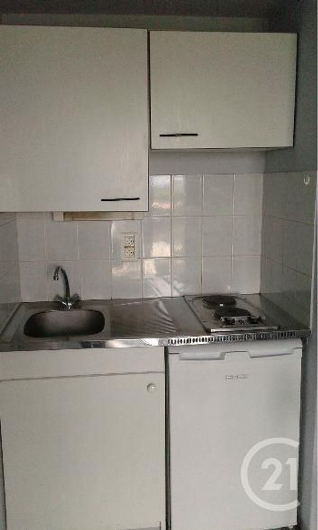 Appartement Studio à louer - 1 pièce - 21.0 m2 - RODEZ - 12 - MIDI-PYRENEES - Century 21 Foch Immobilier