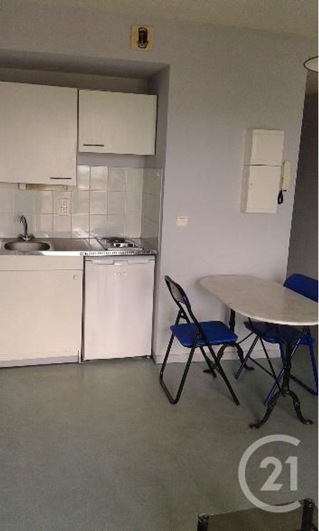 Appartement Studio à louer - 1 pièce - 21.0 m2 - RODEZ - 12 - MIDI-PYRENEES - Century 21 Foch Immobilier