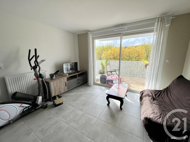 Appartement T2 à louer - 2 pièces - 52.85 m2 - ONET LE CHATEAU - 12 - MIDI-PYRENEES - Century 21 Foch Immobilier