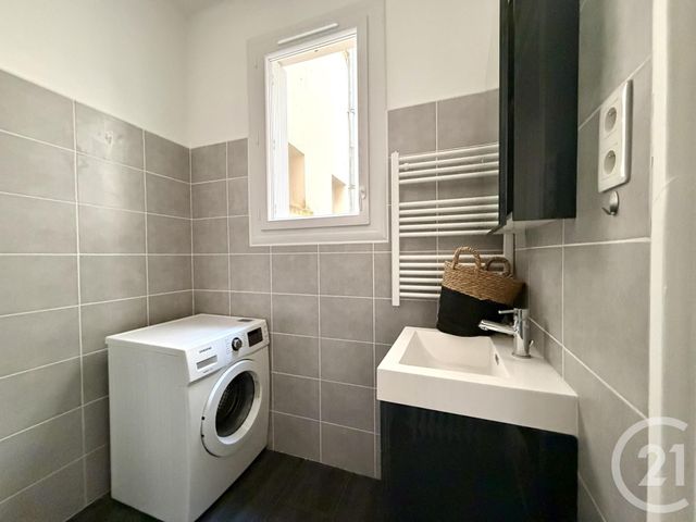 Appartement T3 à louer - 3 pièces - 63.59 m2 - RODEZ - 12 - MIDI-PYRENEES - Century 21 Foch Immobilier