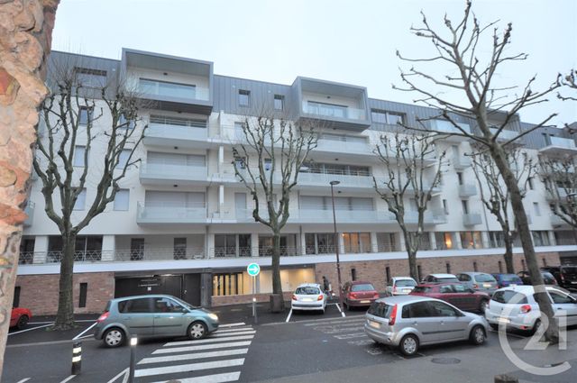 Appartement T2 à louer - 2 pièces - 48.65 m2 - RODEZ - 12 - MIDI-PYRENEES - Century 21 Foch Immobilier