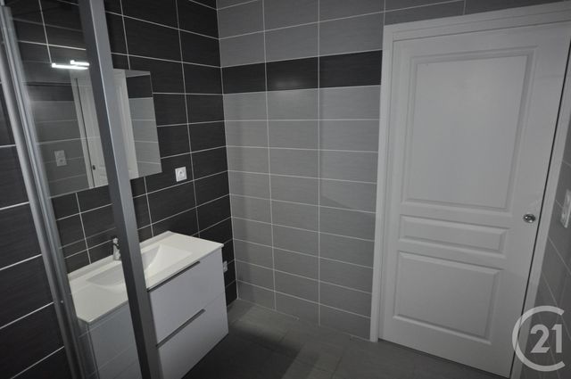 Appartement T2 à louer - 2 pièces - 48.65 m2 - RODEZ - 12 - MIDI-PYRENEES - Century 21 Foch Immobilier
