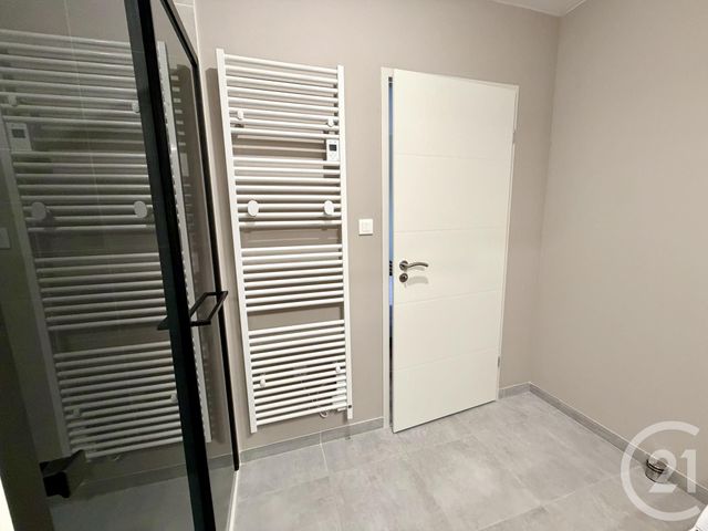 Appartement F2 à louer - 2 pièces - 42.43 m2 - LUC LA PRIMAUBE - 12 - MIDI-PYRENEES - Century 21 Foch Immobilier