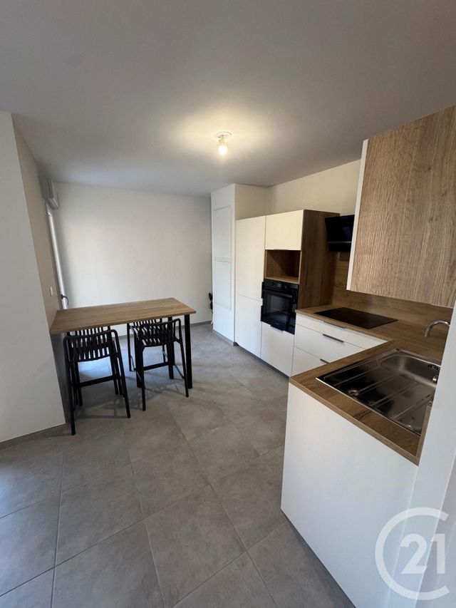 Appartement F2 à louer - 2 pièces - 42.43 m2 - LUC LA PRIMAUBE - 12 - MIDI-PYRENEES - Century 21 Foch Immobilier