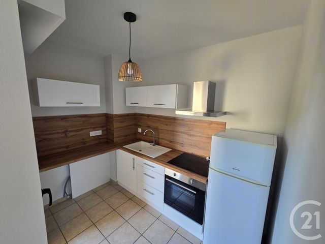 Appartement F2 à louer - 2 pièces - 39.15 m2 - BOZOULS - 12 - MIDI-PYRENEES - Century 21 Foch Immobilier