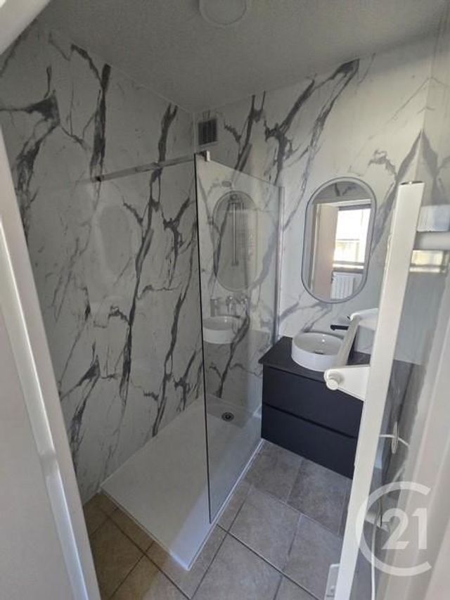 Appartement F2 à louer - 2 pièces - 39.15 m2 - BOZOULS - 12 - MIDI-PYRENEES - Century 21 Foch Immobilier