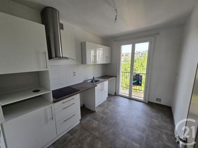 Appartement F4 à louer - 4 pièces - 67.59 m2 - RODEZ - 12 - MIDI-PYRENEES - Century 21 Foch Immobilier