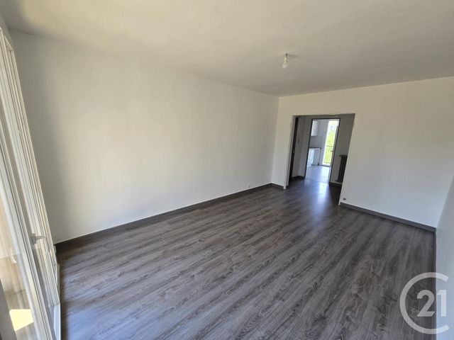 Appartement F4 à louer - 4 pièces - 67.59 m2 - RODEZ - 12 - MIDI-PYRENEES - Century 21 Foch Immobilier