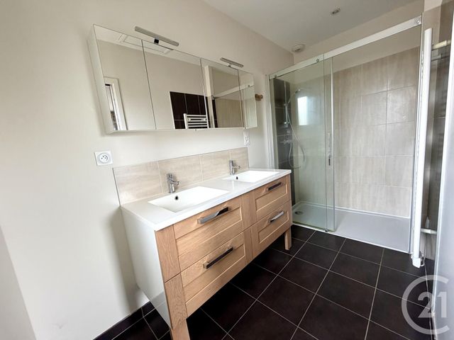 maison à louer - 4 pièces - 133.0 m2 - CALMONT - 12 - MIDI-PYRENEES - Century 21 Foch Immobilier