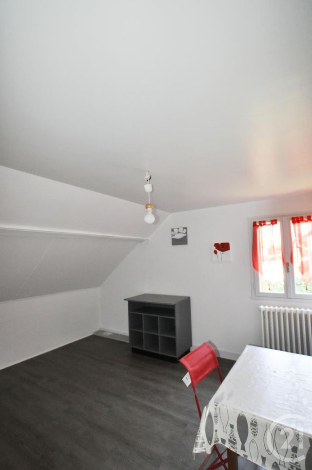 Appartement Studio à louer - 2 pièces - 21.64 m2 - RODEZ - 12 - MIDI-PYRENEES - Century 21 Foch Immobilier