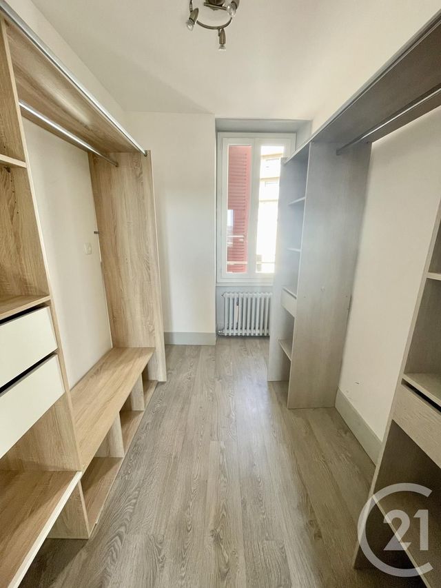 Appartement T2 à louer - 3 pièces - 76.0 m2 - RODEZ - 12 - MIDI-PYRENEES - Century 21 Foch Immobilier
