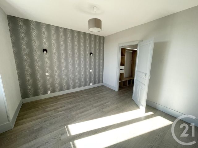 Appartement T2 à louer - 3 pièces - 76.0 m2 - RODEZ - 12 - MIDI-PYRENEES - Century 21 Foch Immobilier