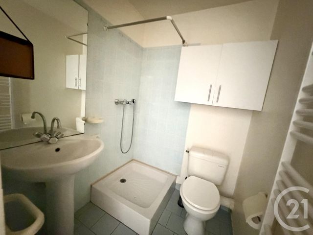 Appartement Studio à louer - 1 pièce - 18.0 m2 - RODEZ - 12 - MIDI-PYRENEES - Century 21 Foch Immobilier