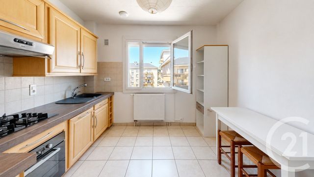 Appartement T4 à vendre - 4 pièces - 80.67 m2 - RODEZ - 12 - MIDI-PYRENEES - Century 21 Foch Immobilier