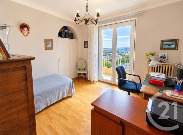 Appartement T3 à vendre - 3 pièces - 81.68 m2 - RODEZ - 12 - MIDI-PYRENEES - Century 21 Foch Immobilier