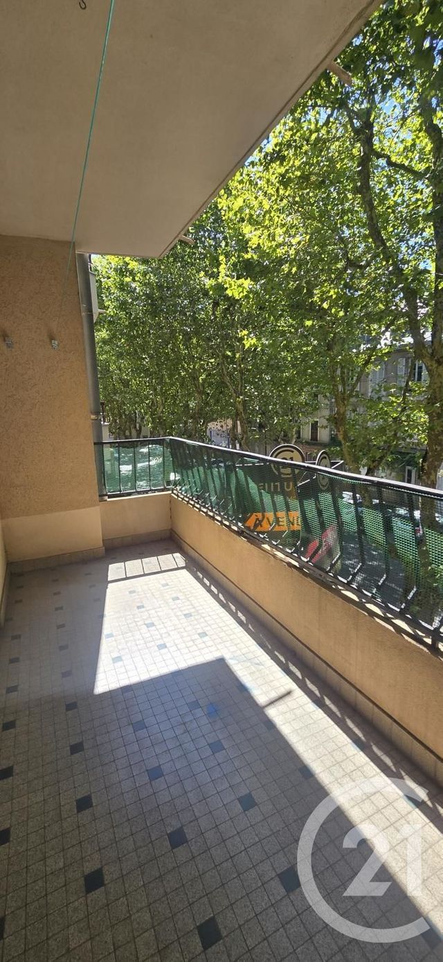 Appartement T3 à louer - 3 pièces - 71.08 m2 - RODEZ - 12 - MIDI-PYRENEES - Century 21 Foch Immobilier
