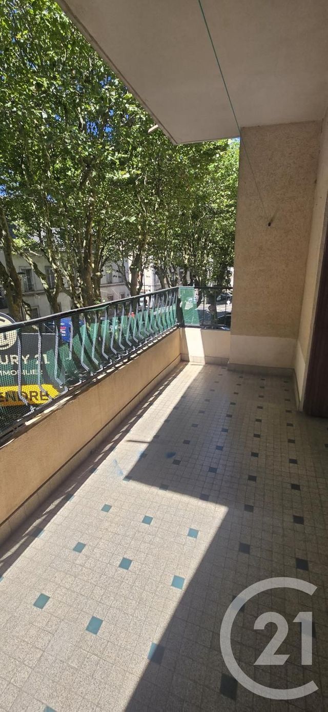 Appartement T3 à louer - 3 pièces - 71.08 m2 - RODEZ - 12 - MIDI-PYRENEES - Century 21 Foch Immobilier