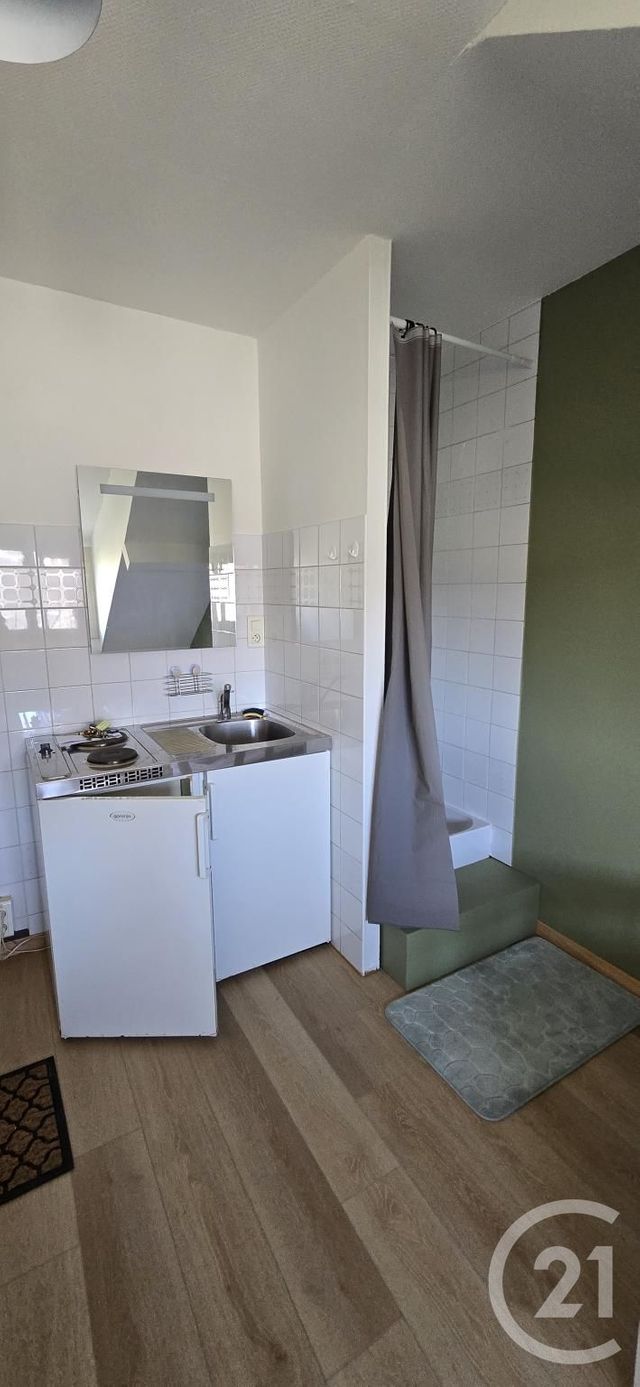 Appartement F1 à louer - 1 pièce - 11.52 m2 - RODEZ - 12 - MIDI-PYRENEES - Century 21 Foch Immobilier
