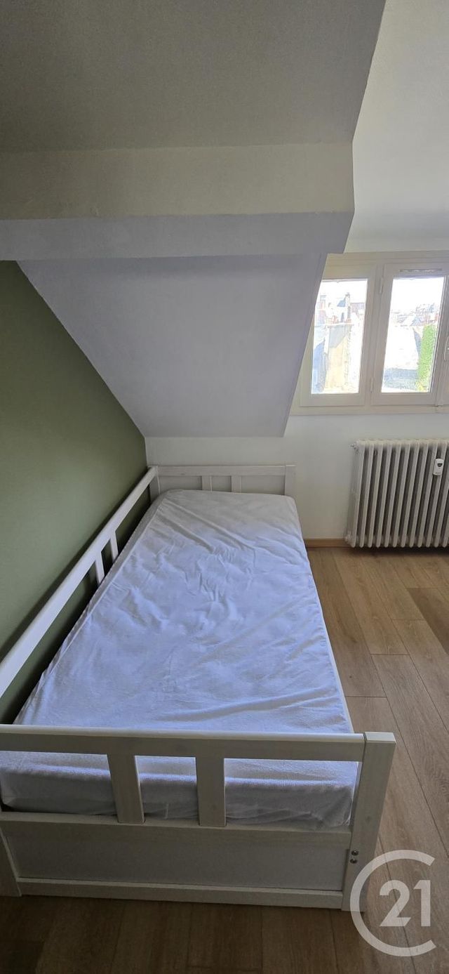 Appartement F1 à louer - 1 pièce - 11.52 m2 - RODEZ - 12 - MIDI-PYRENEES - Century 21 Foch Immobilier