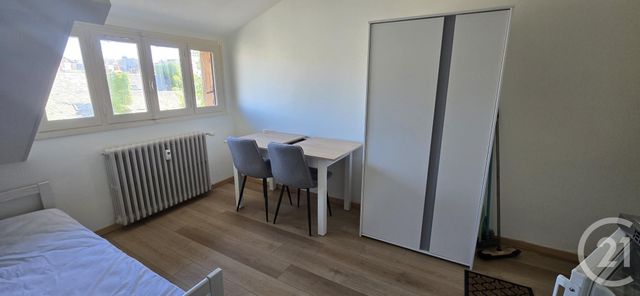 Appartement F1 à louer - 1 pièce - 11.52 m2 - RODEZ - 12 - MIDI-PYRENEES - Century 21 Foch Immobilier