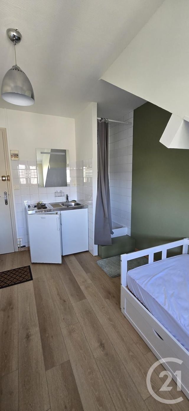 Appartement F1 à louer - 1 pièce - 11.52 m2 - RODEZ - 12 - MIDI-PYRENEES - Century 21 Foch Immobilier