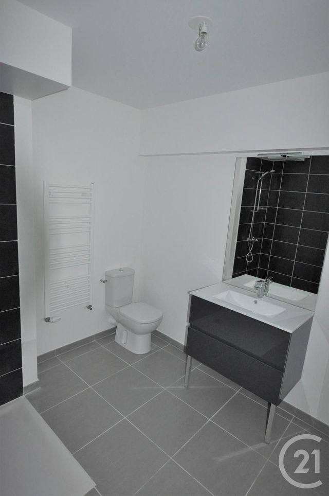Appartement F1 bis à louer - 2 pièces - 36.64 m2 - RODEZ - 12 - MIDI-PYRENEES - Century 21 Foch Immobilier